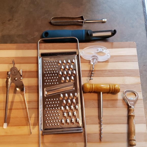 Utensils, Kitchen items - Picture 4 of 5